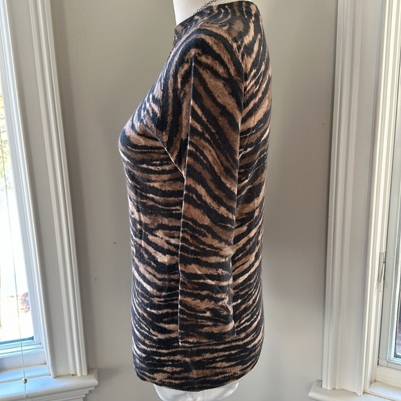 Talbots 100% Cashmere Sweater, 3/4 Sleeves, Animal Print, Small, EUC - Picture 4 of 6